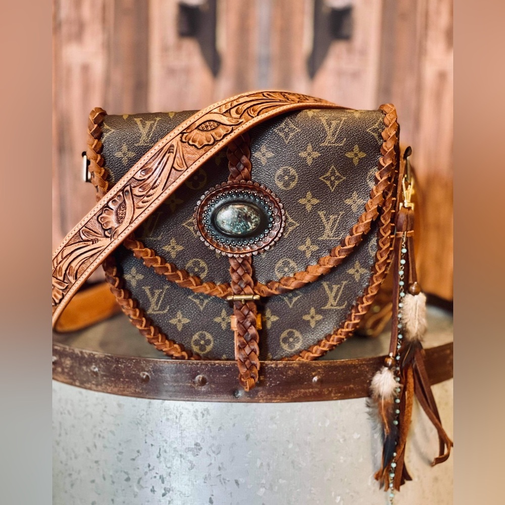 🚨🚨🚨SUPER SALE‼️‼️🚨🚨🚨
Louis Vuitton boho bag